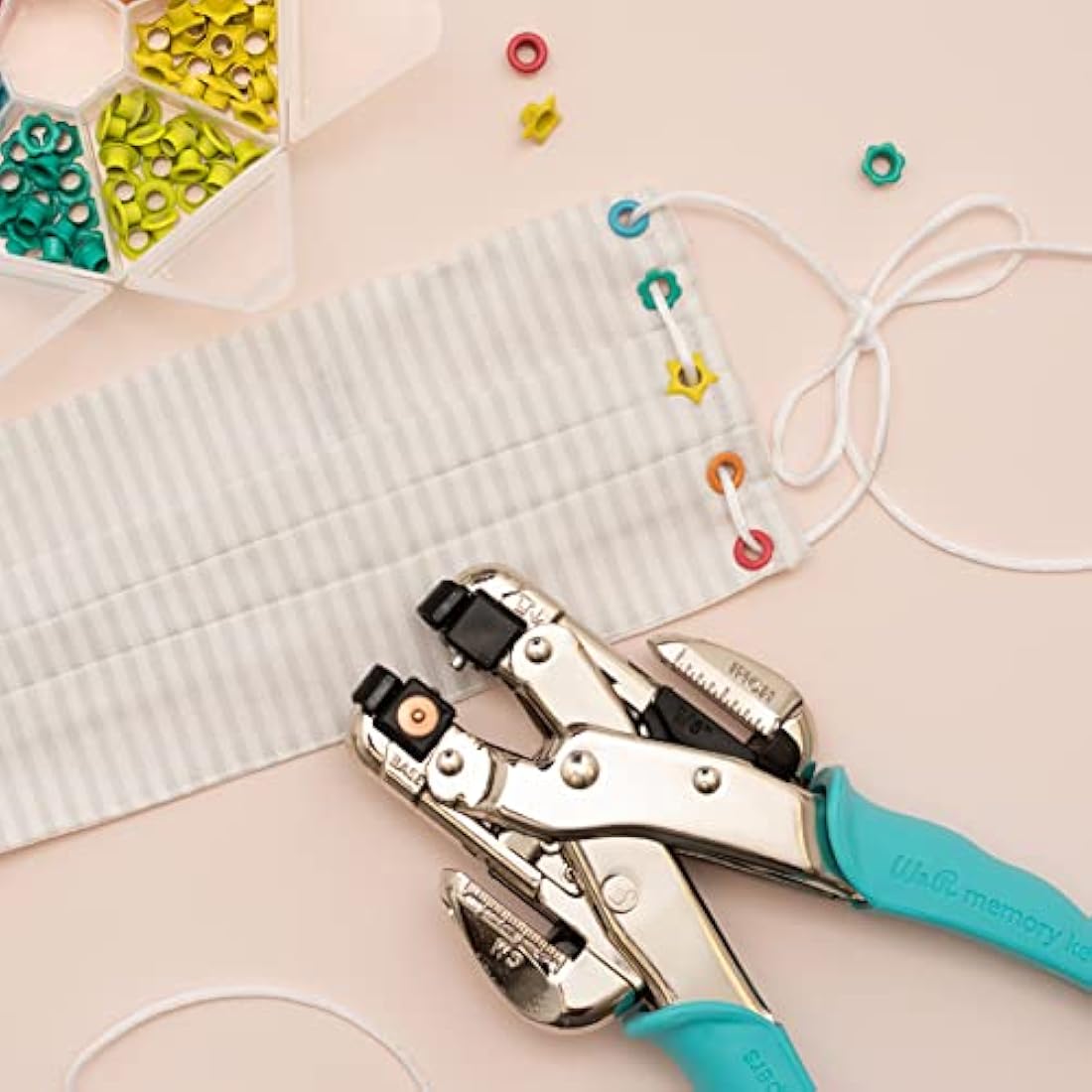We R Memory Keepers Crop-A-Dile Hole Punch & Eyelet Setter - Blue
