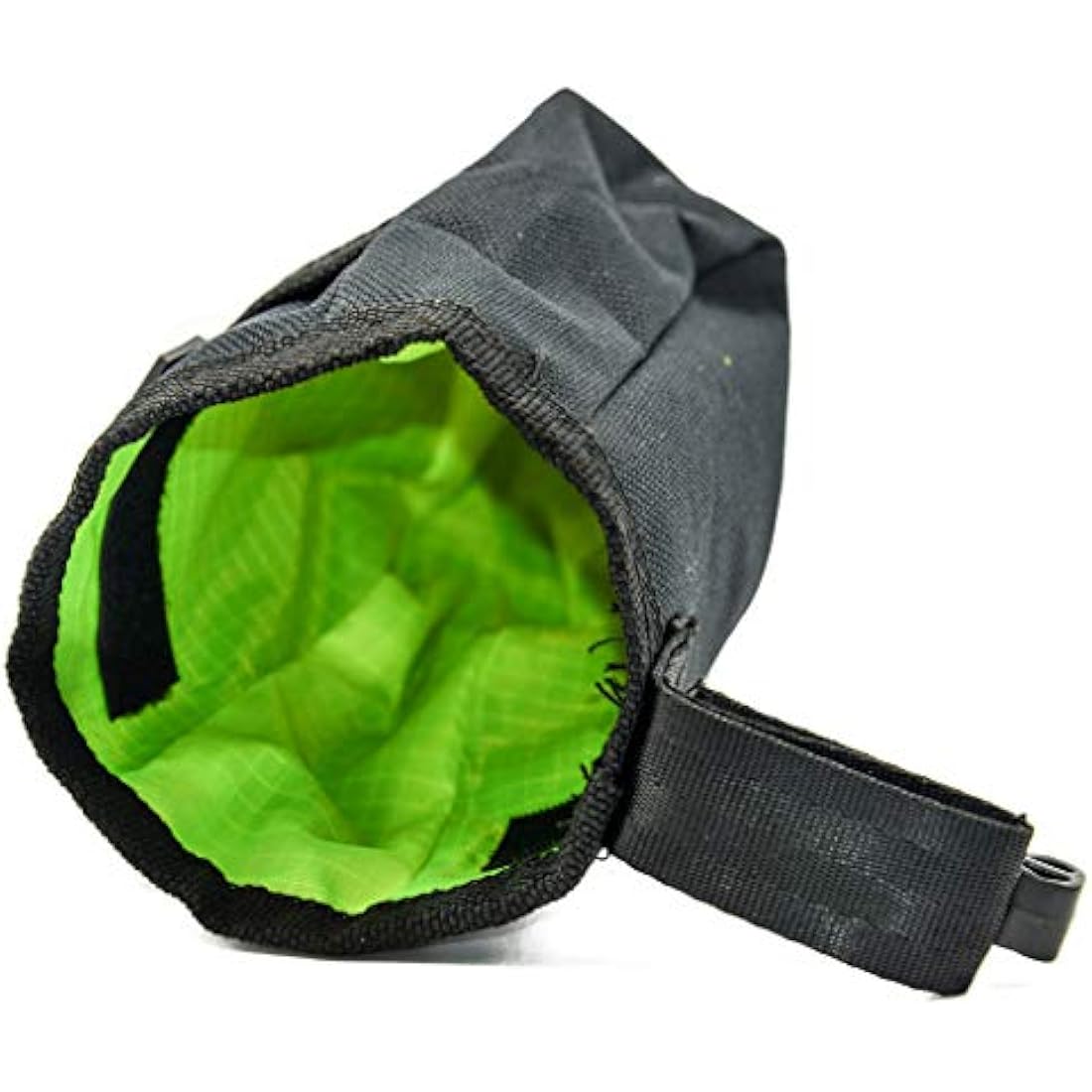 Handsfree Dog Treat Pouch – Lined Training Bag with Clip