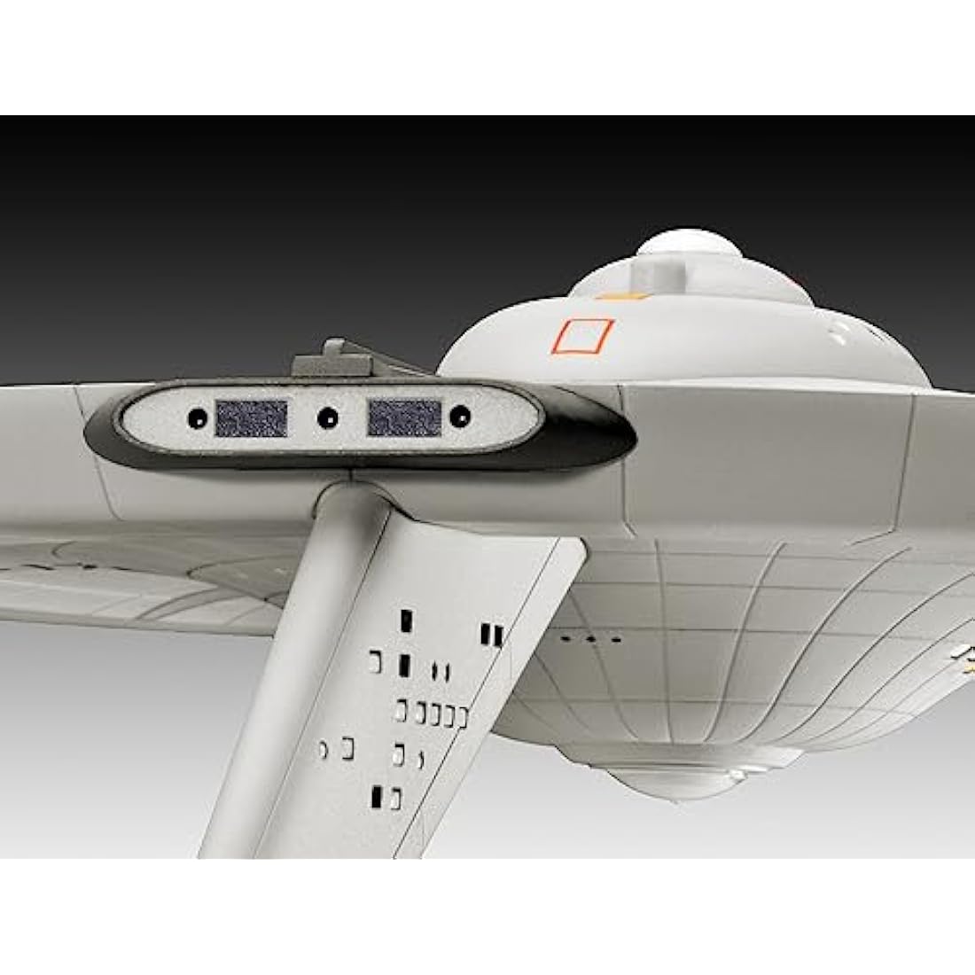 Revell Star Trek U.S.S. Enterprise NCC-1701 1:600 Plastic Model Kit