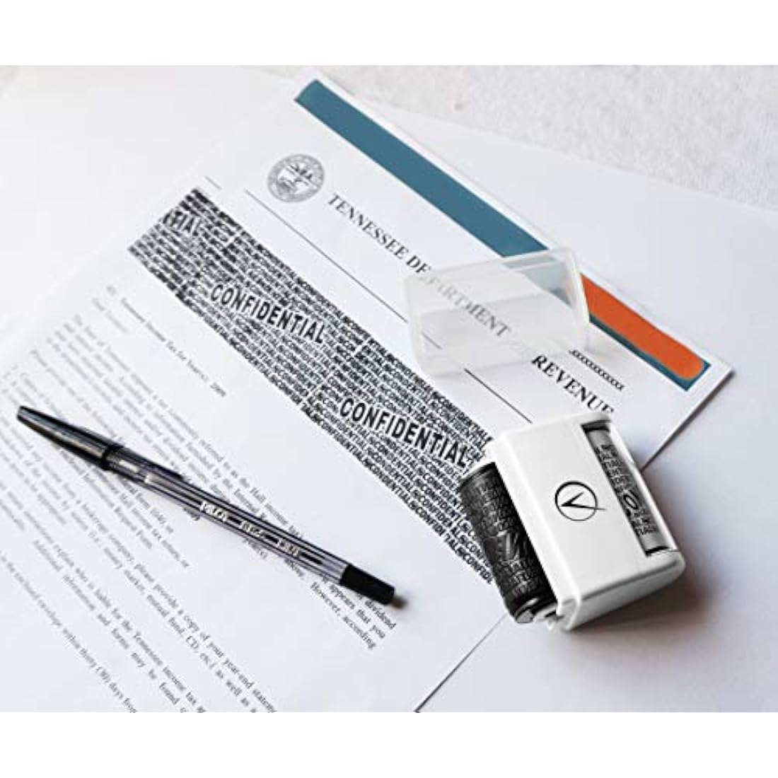 Vantamo Identity Theft Protection Roller Stamp with 3 Refills – White