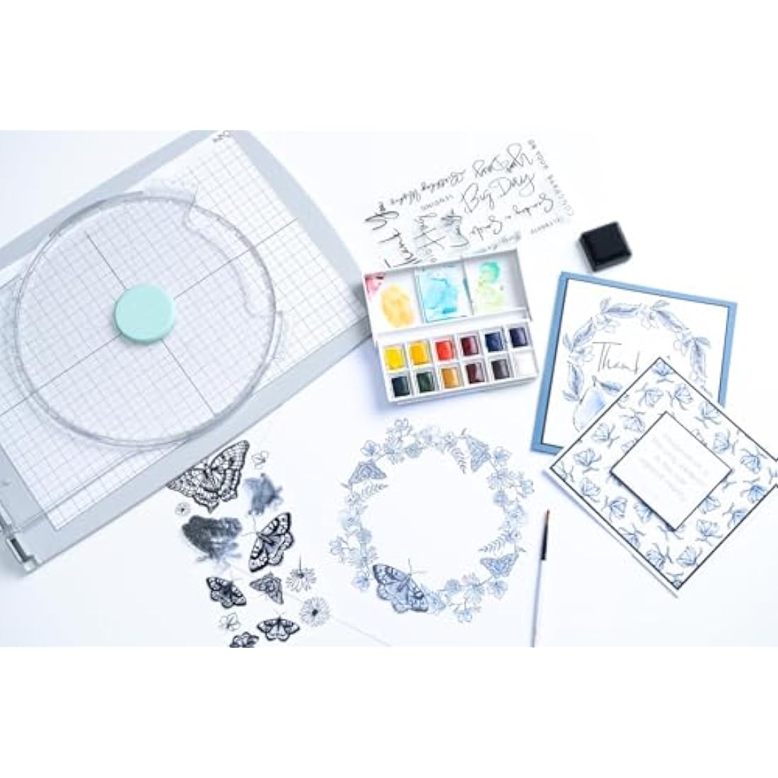 Sizzix Stamp & Spin Tool – Rotating Stamp Press for Wreath Making