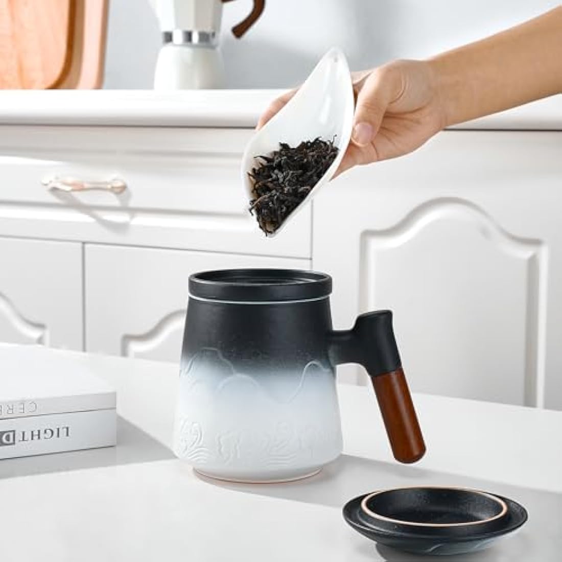 ZENS Ceramic Tea Mug with Infuser and Lid | 450ml Vintage Wood Handle Cup