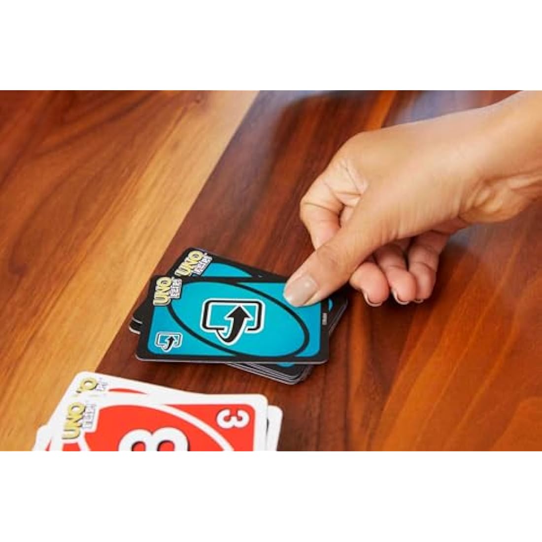 Mattel UNO FLIP! Family Card Game – Double-Sided Deck in Storage Tin