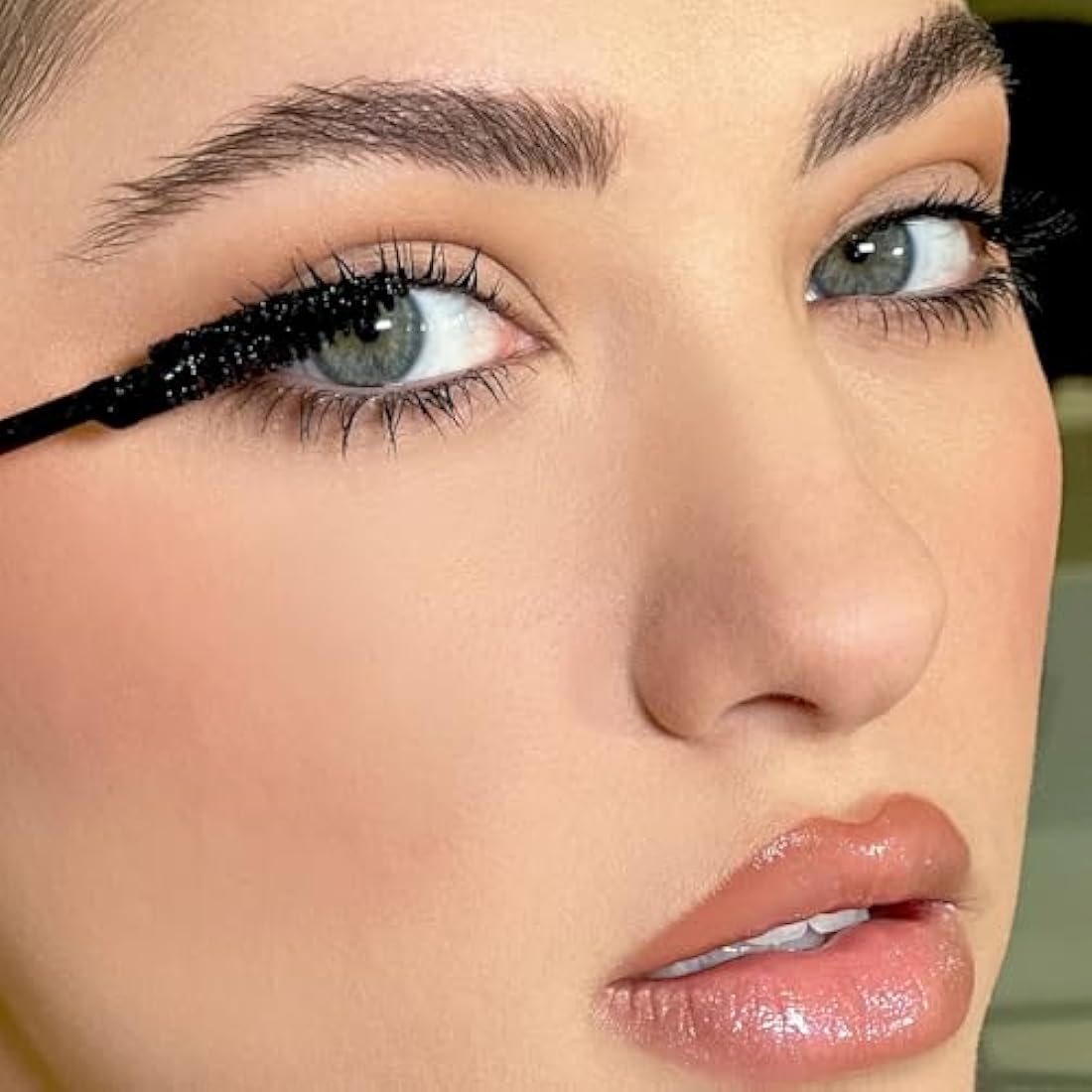 Kevyn Aucoin The Curling Mascara – Volumizing and Lengthening Formula