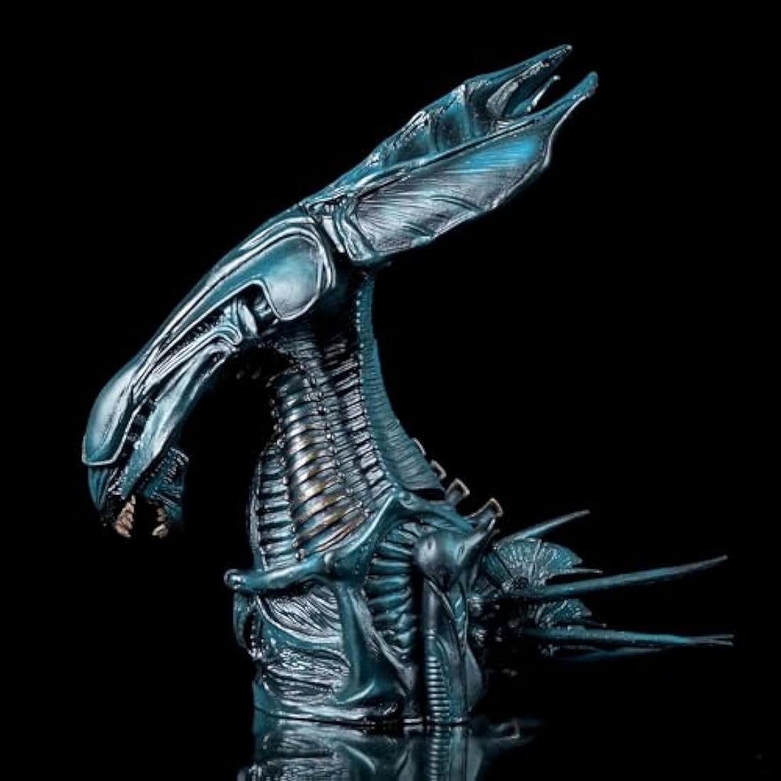 Diamond Select Aliens: Xenomorph Queen Vinyl Bust Bank - 8 Inch