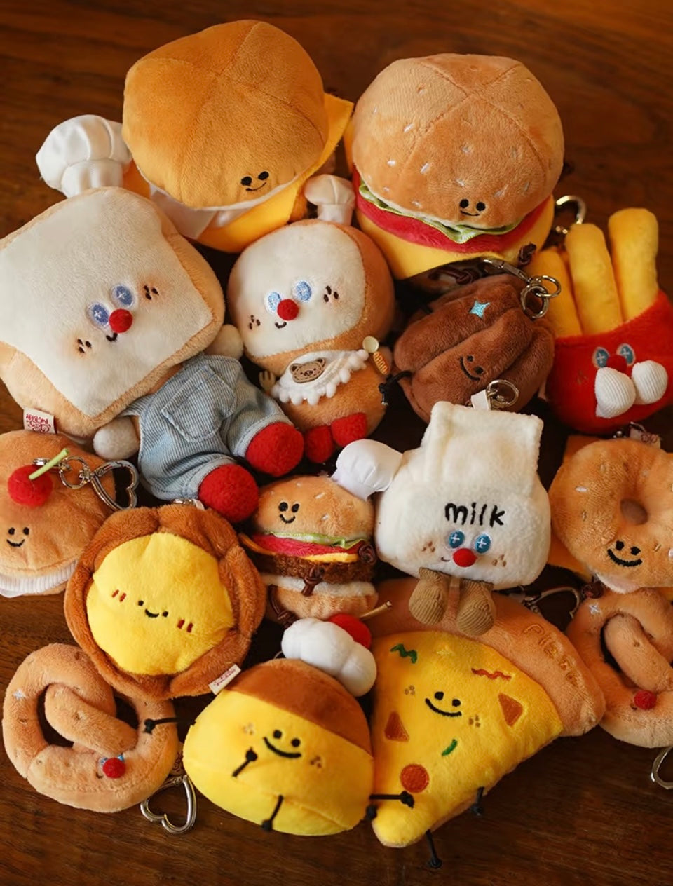LuLuFun Studio Mini Burger Plush Toy – Cute Food Bag Charm Keychain