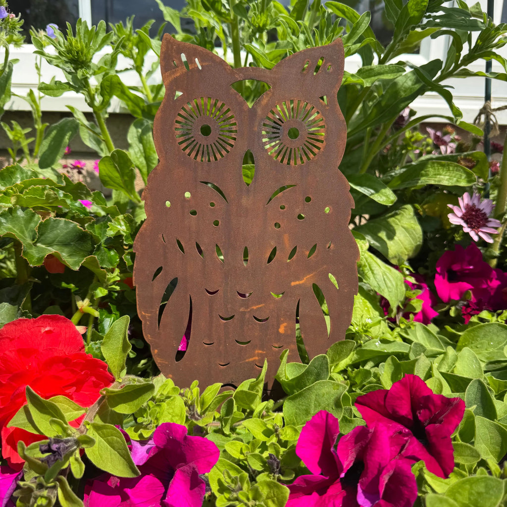 Rustic Metal Owl Garden Ornament – 35cm Steel Outdoor Sculpture