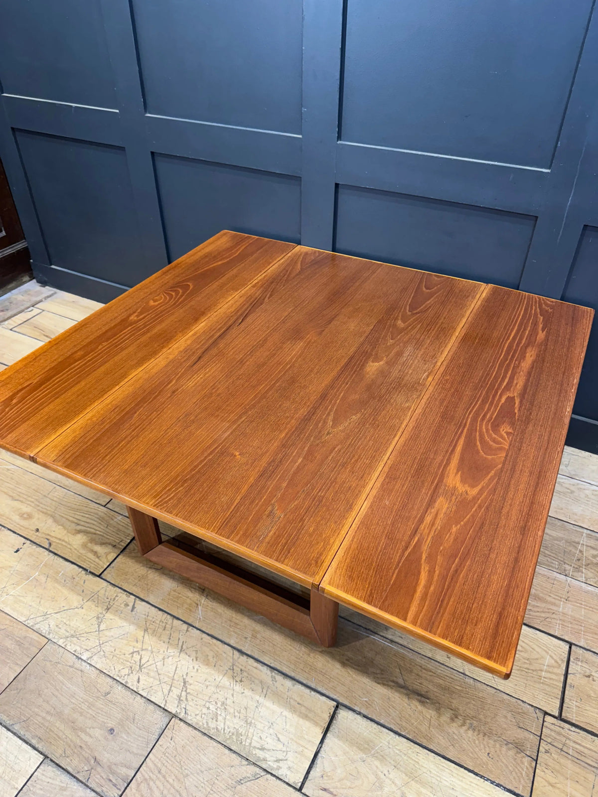 Mid Century Teak Coffee Table / Extending Drop Leaf Coffee Table / D-Scan