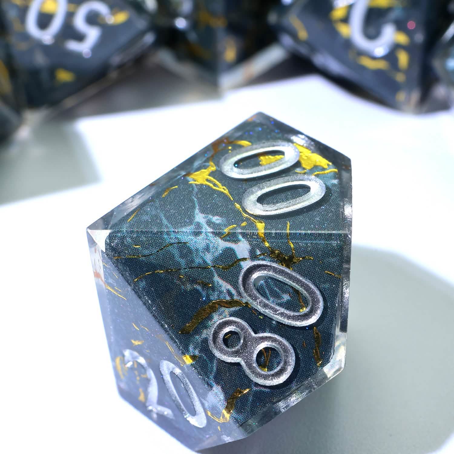 Gilded Void | Sharp Edge Dice | Resin | 7 Piece Set