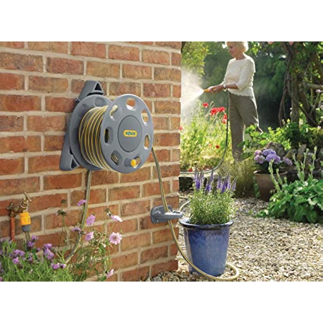 Hozelock 2420 Wall Mounted Hose Reel – 30m Manual Rewind Garden Storage