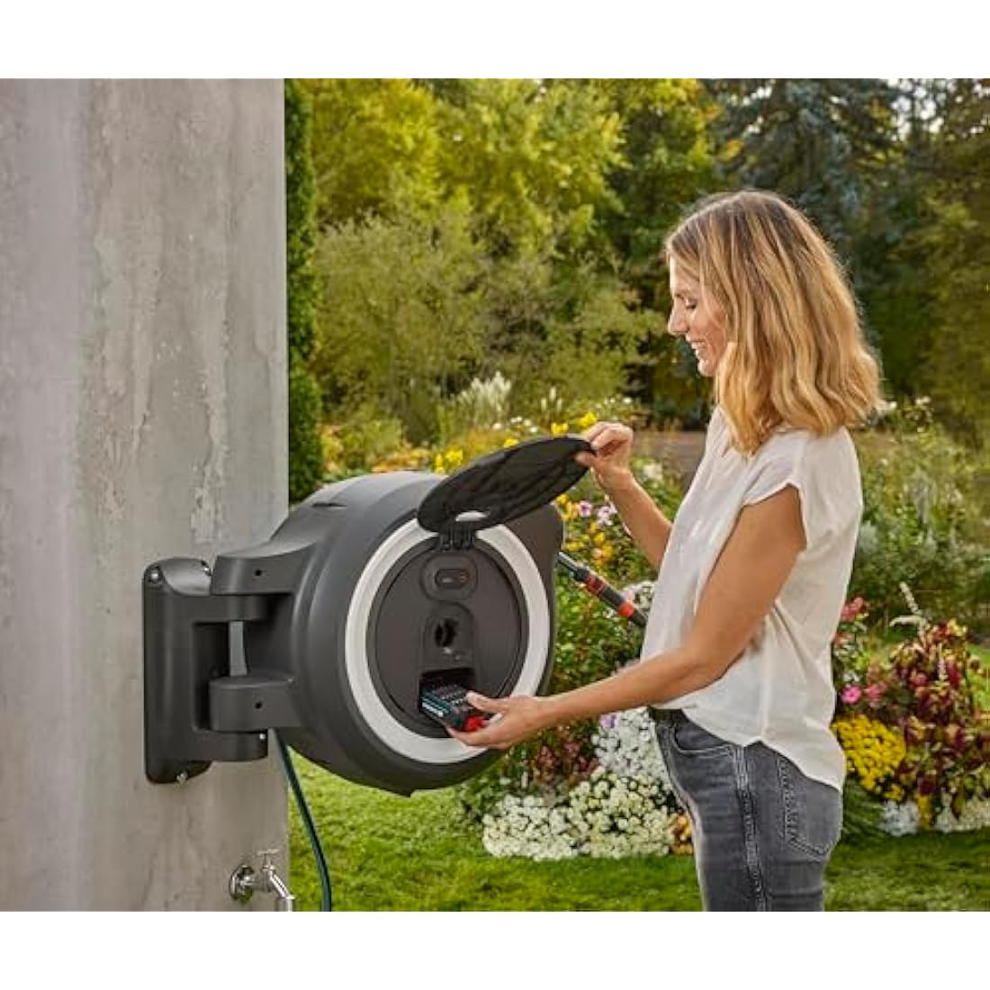 Gardena PowerRoll XL Akku-Wand-Schlauchbox 35m – Automatische Schlauchtrommel
