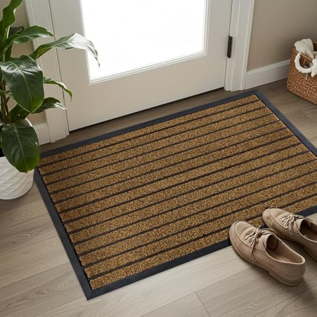 ubdyo Indoor Door Mat – Non-Slip Dirt Trapping Entryway Rug, Bright Brown