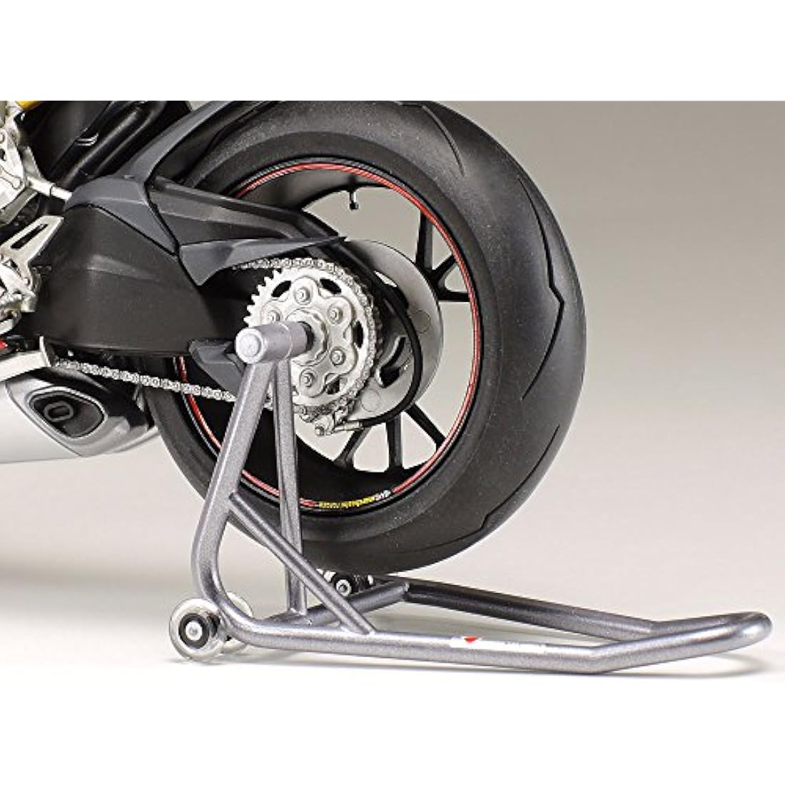 Tamiya 1:12 Ducati 1199 Panigale S Tricolore Motorcycle Model Kit