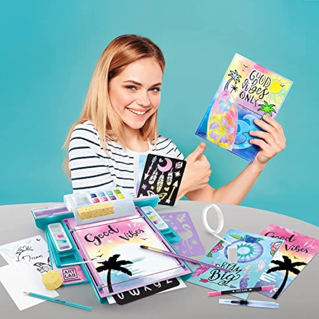 Watercolour Art Studio Kit – 8 Paints & 15 Sheets