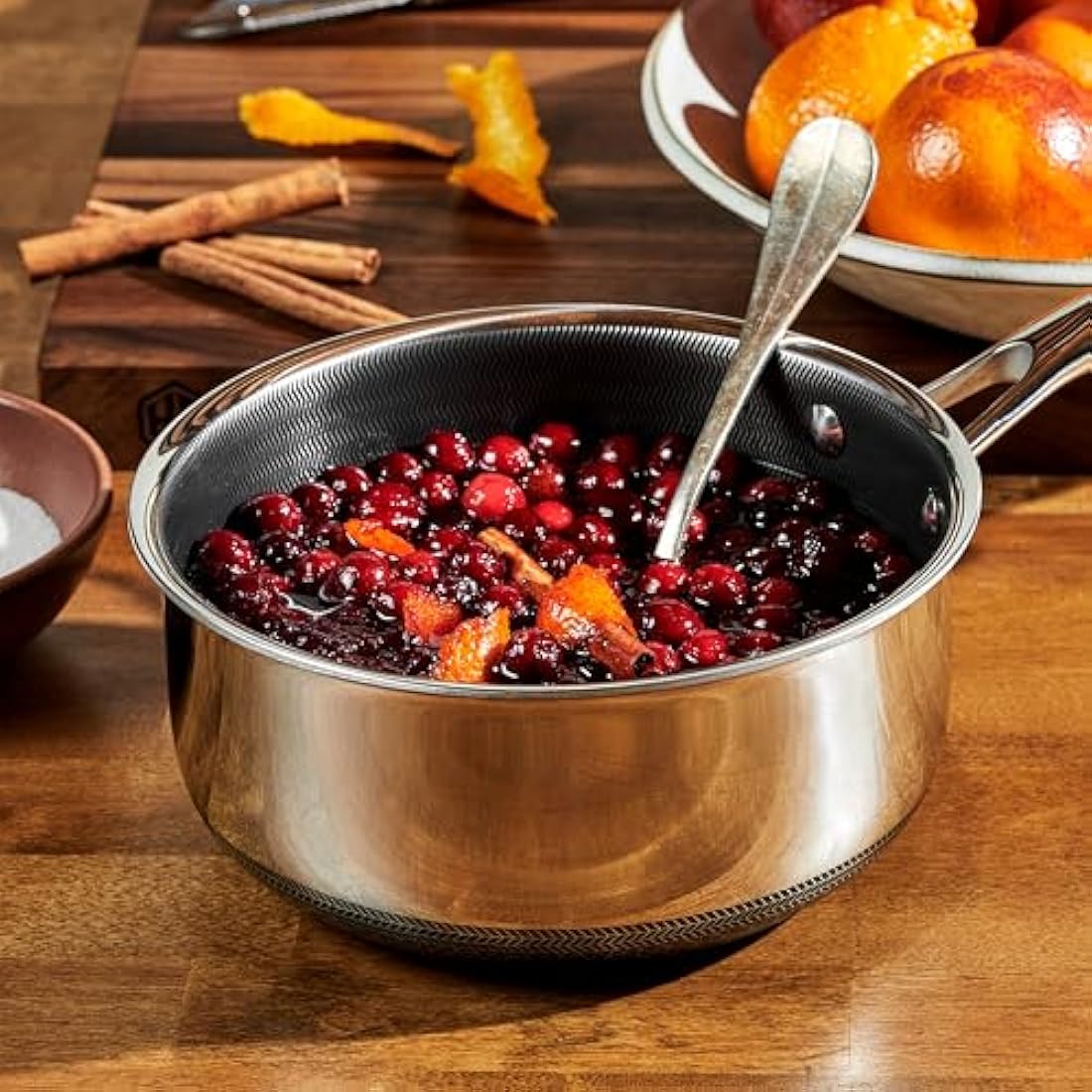HexClad Hybrid Nonstick 2L Saucepan with Lid – Induction Ready Stainless