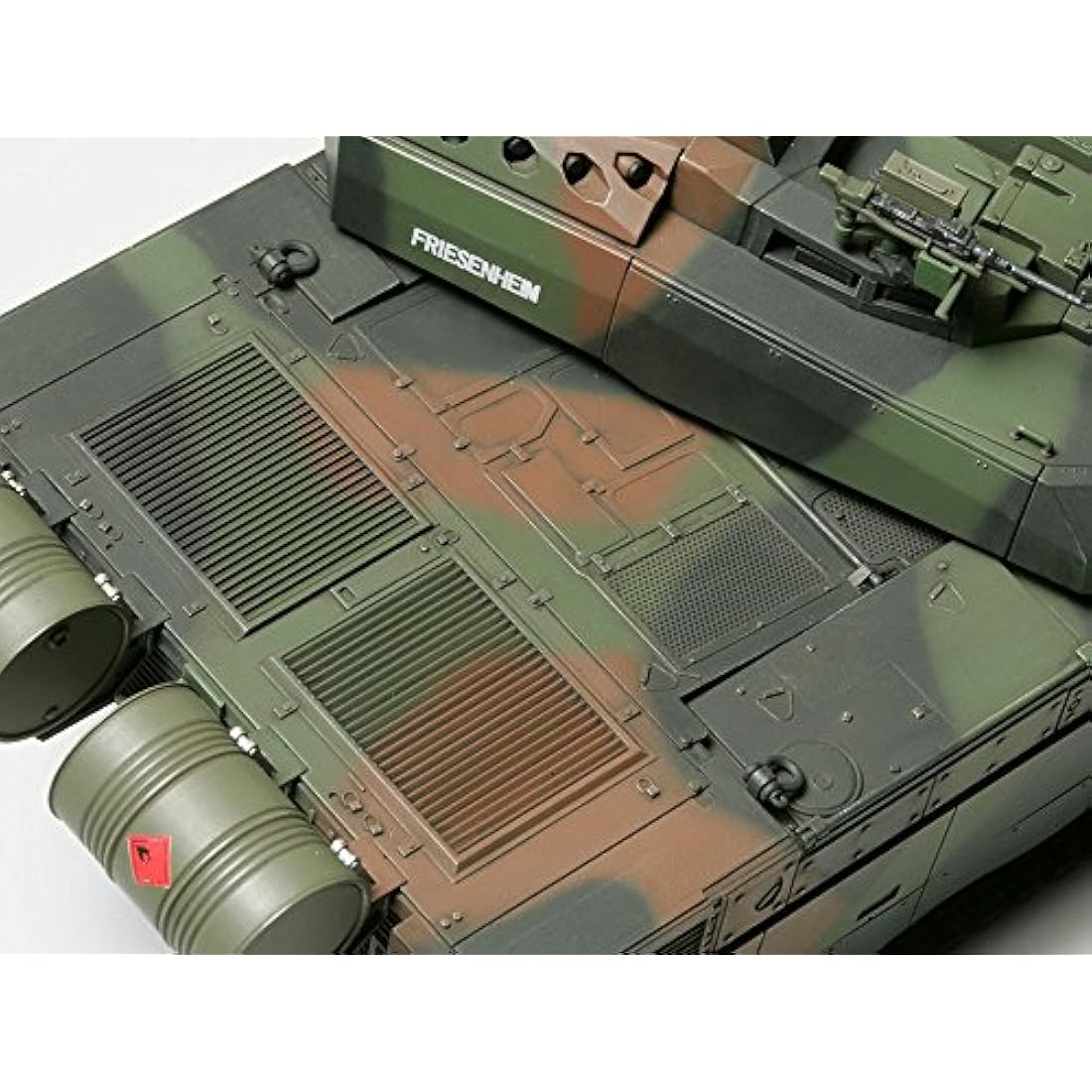Tamiya 1:35 French Leclerc Series 2 Tank - Plastic Model Building Kit