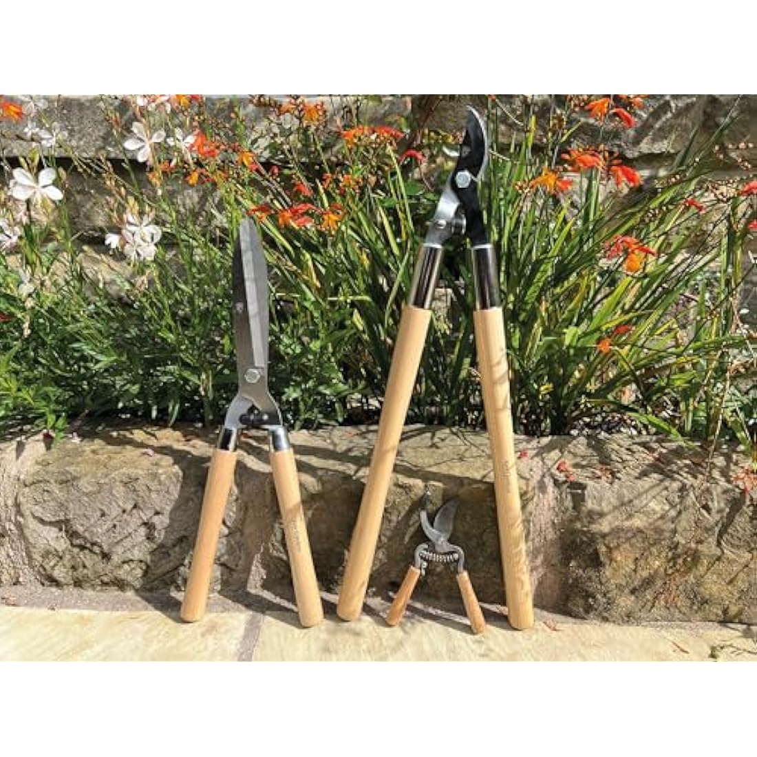 Spear & Jackson Kew Gardens Bypass Loppers – Carbon Steel Garden Tool