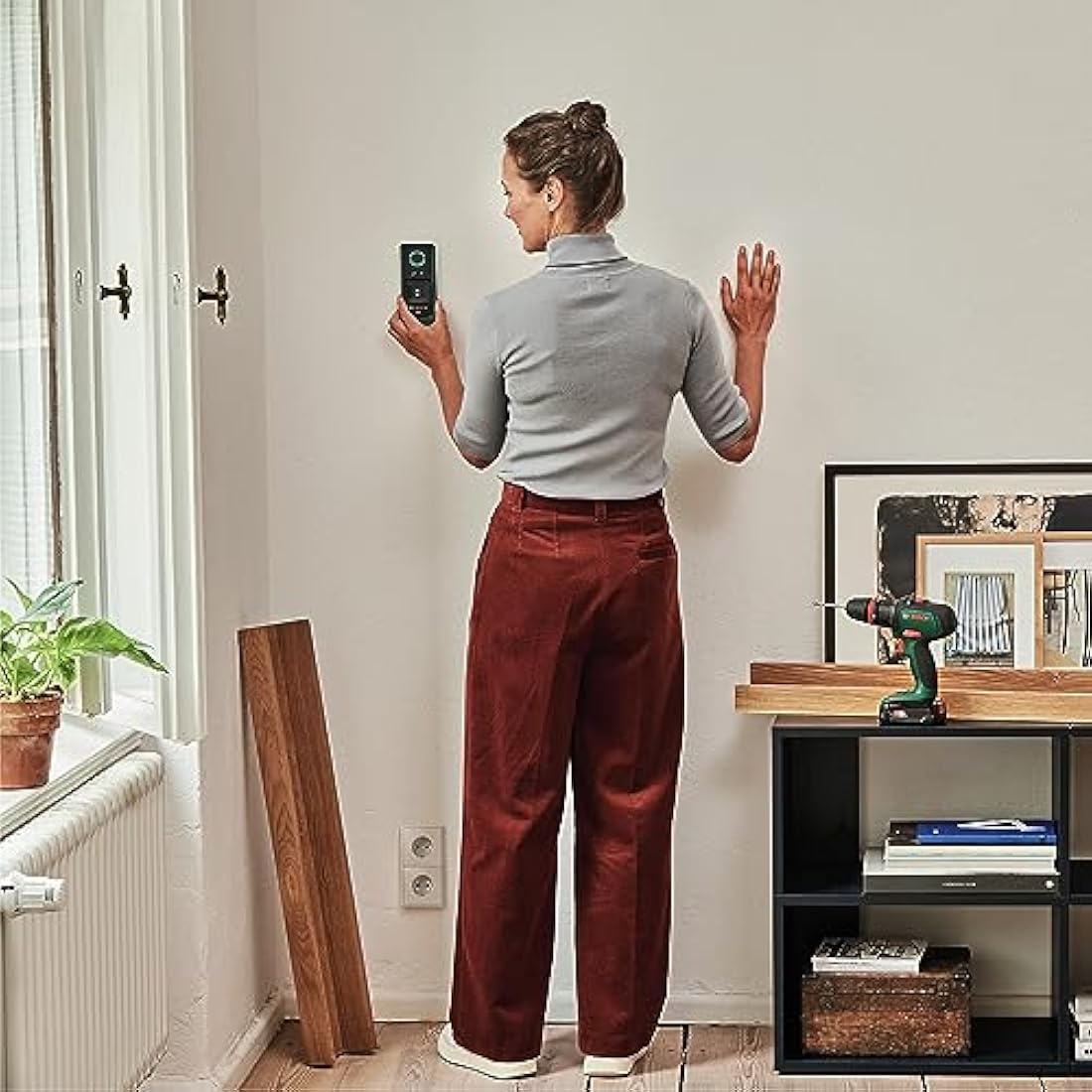 Bosch Truvo 2nd Gen Wall Scanner – Metal and Live Wire Detector