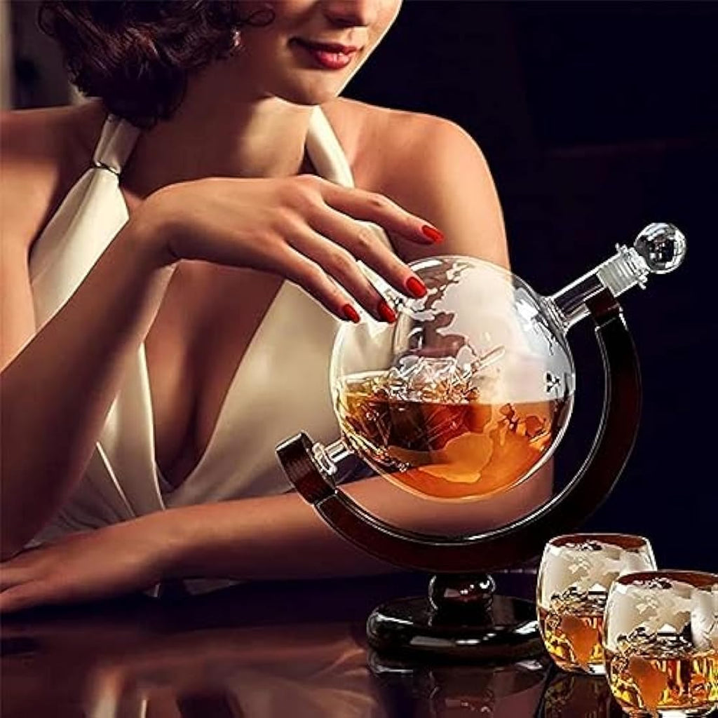 Whiskey Globe Decanter Set – 850ml Glass Carafe with Ship