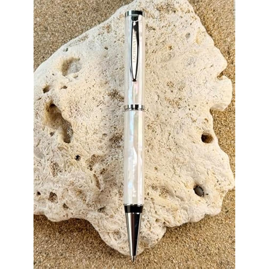 Mother of Pearl Luxury Ballpoint Pen – White Shell Metal