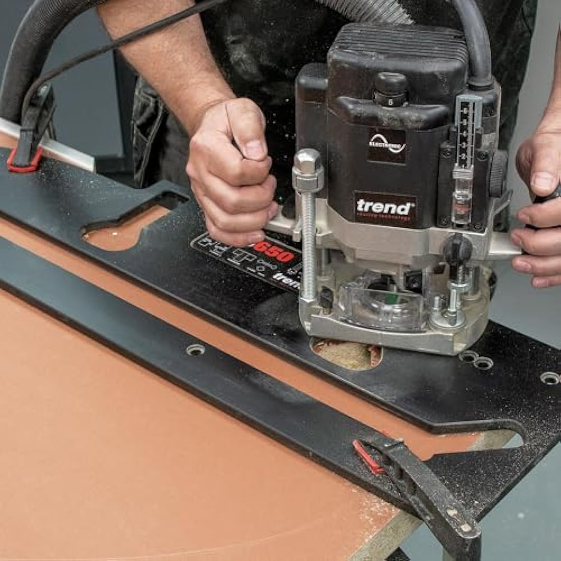 Trend KWJ650 Kitchen Worktop Routing Jig – 650mm Peninsular Cut