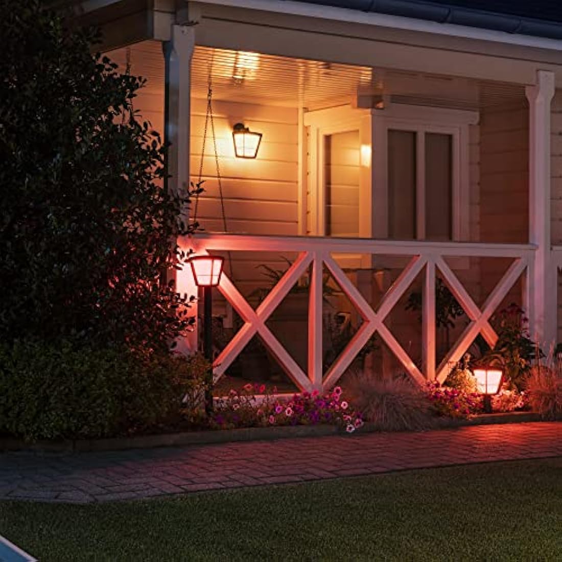 Philips Hue Econic Smart LED Garden Pedestal | White & Color Ambiance