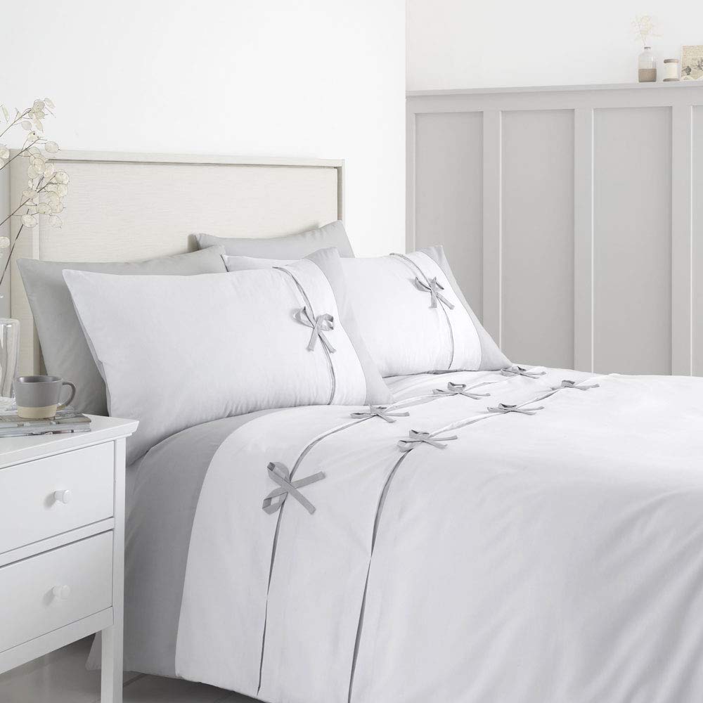 Catherine Lansfield Milo Bow White Super King Duvet Set - Easy Care