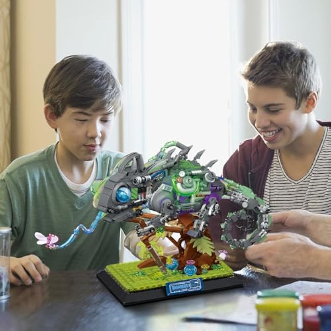 JMBricklayer Mechanical Chameleon Building Set | Neon Model Kit (827 Pcs)