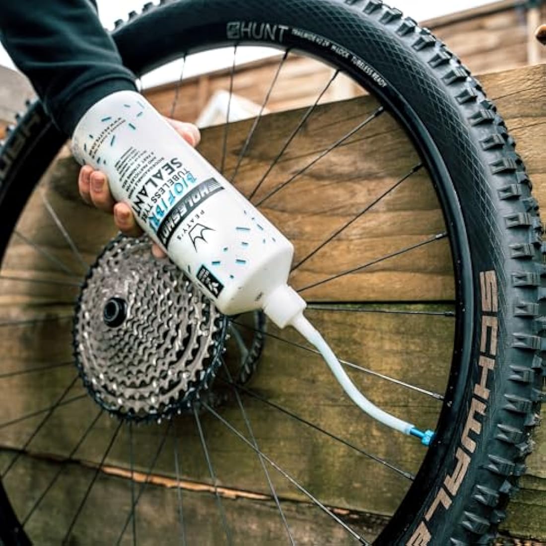 Peaty's Holeshot Biofibre Tubeless Tyre Sealant – Fast Acting 6mm Repair