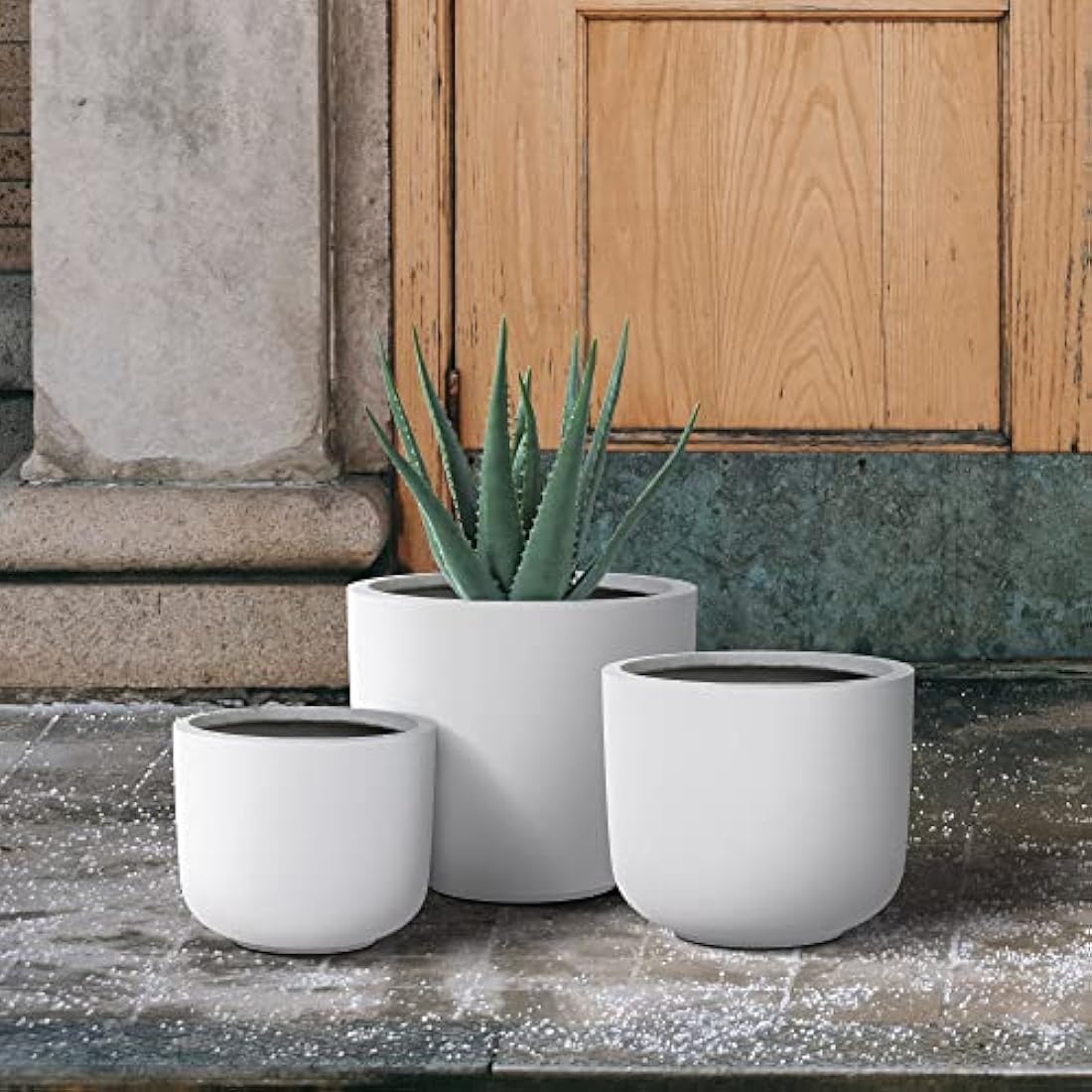 Kante Concrete Planter by Jolof Store – Modern White Outdoor Pot