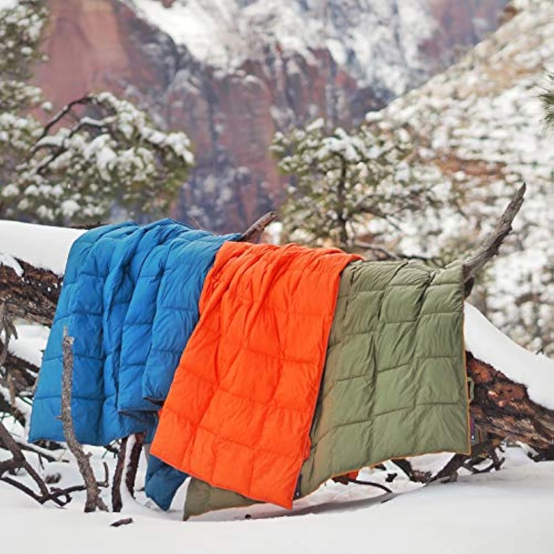 Get Out Gear Double Puffy Camping Blanket – Water-Resistant Teal Blue