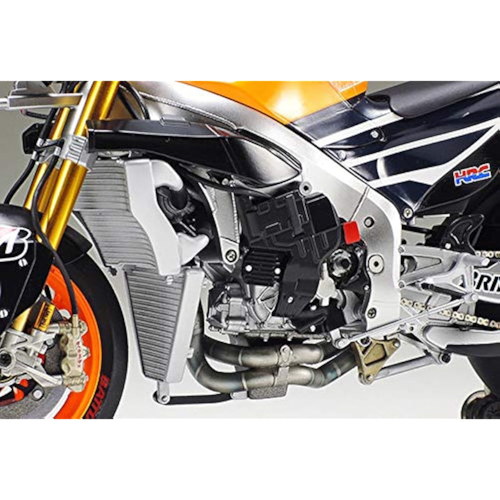 Tamiya 1/12 Honda RC213V '14 Repsol Motorcycle Plastic Model Kit