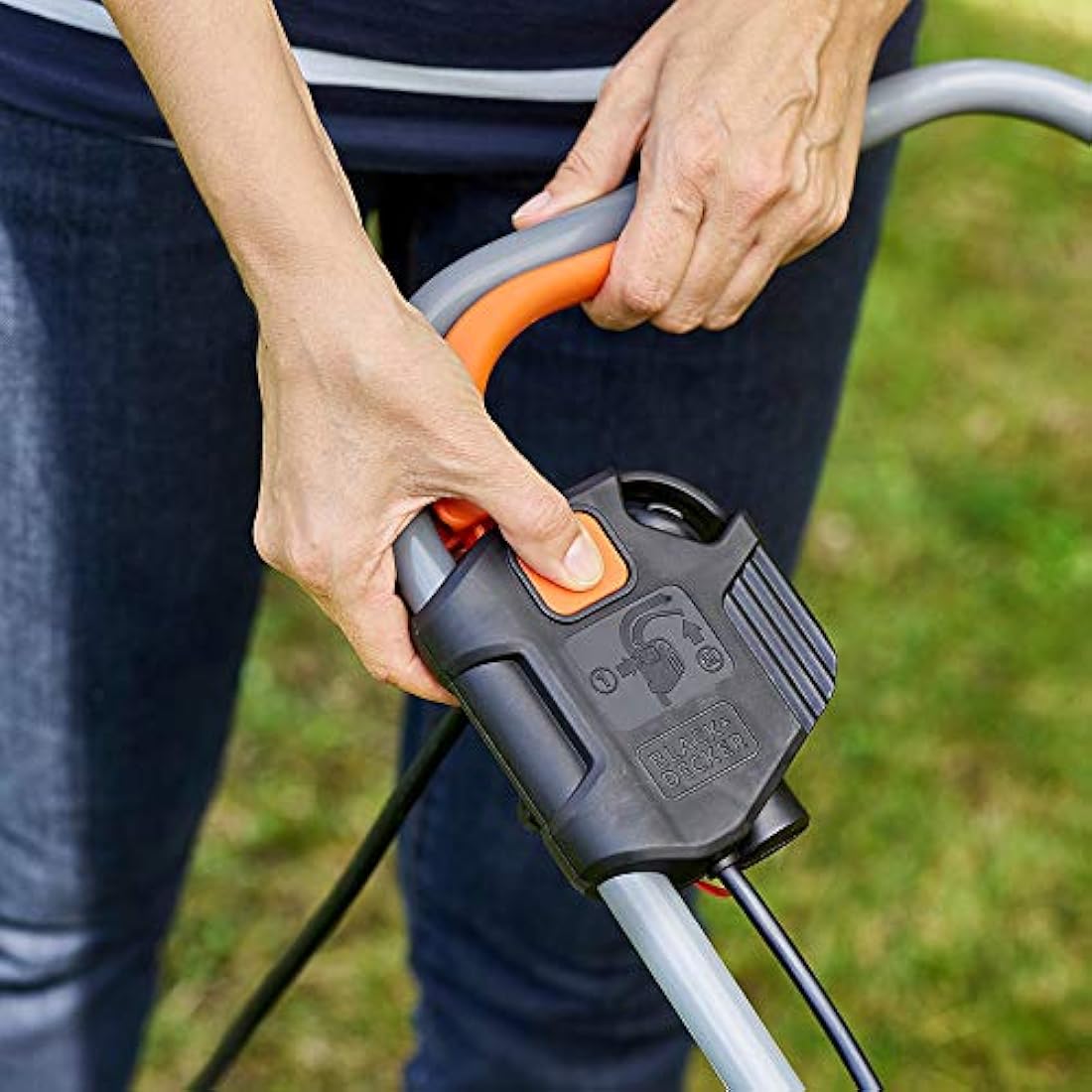 BLACK+DECKER BEMW351-GB 1000W Electric Rotary Mower | 32cm Deck
