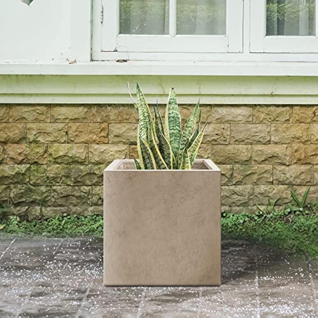 Kante Modern Square Concrete Planter – Weathered Finish, 16-Inch