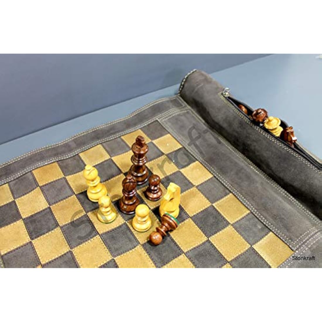 Roll-Up Leather Chess Set with Wooden Pieces – Brown Grey