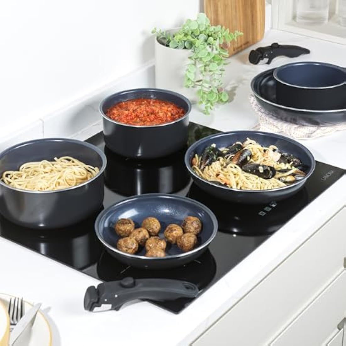 Russell Hobbs Smart Clip 8-Piece Non-Stick Pan Set – Navy Blue
