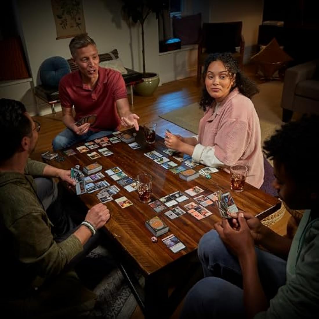 Magic: The Gathering Karlov Mansion Clue Cloak Commander Deck