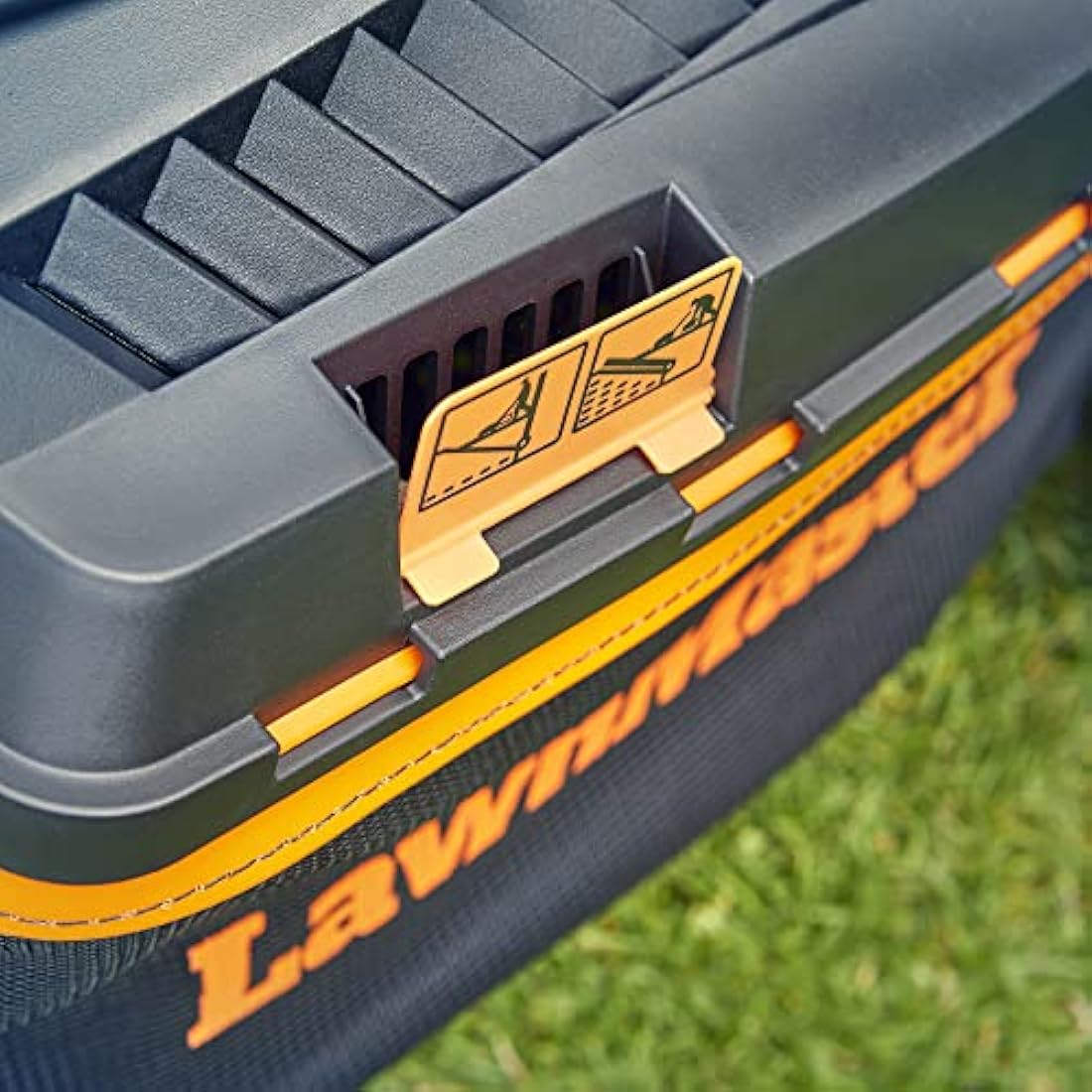 LawnMaster 1400W Electric Lawn Mower – 34cm Width with Rear Roller