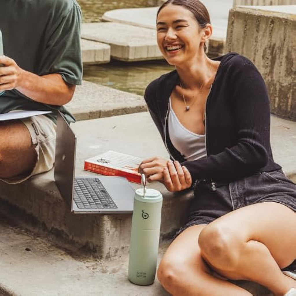 Insulated Stainless Steel Water Bottle with Straw - 700ml