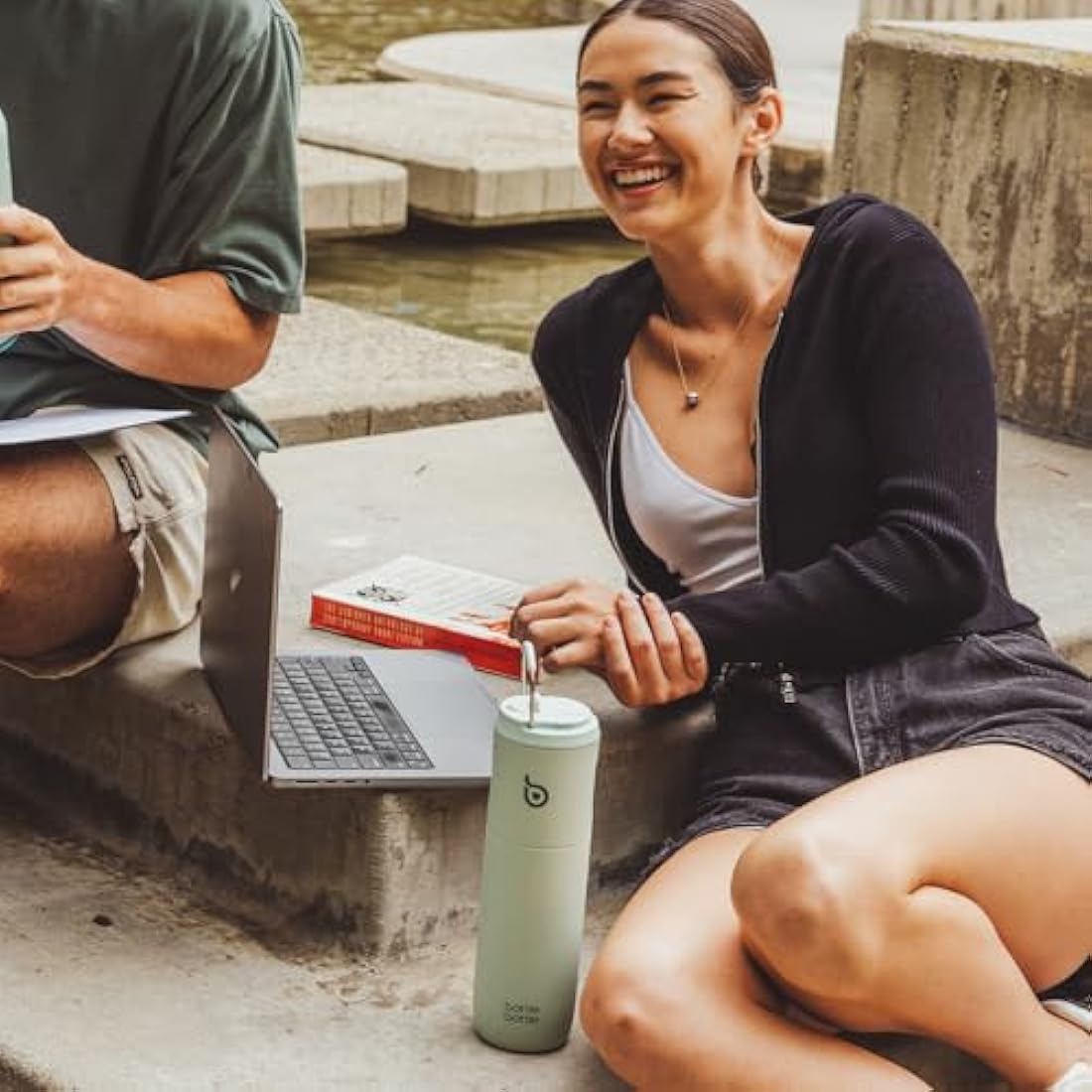 Insulated Stainless Steel Water Bottle with Straw - 700ml