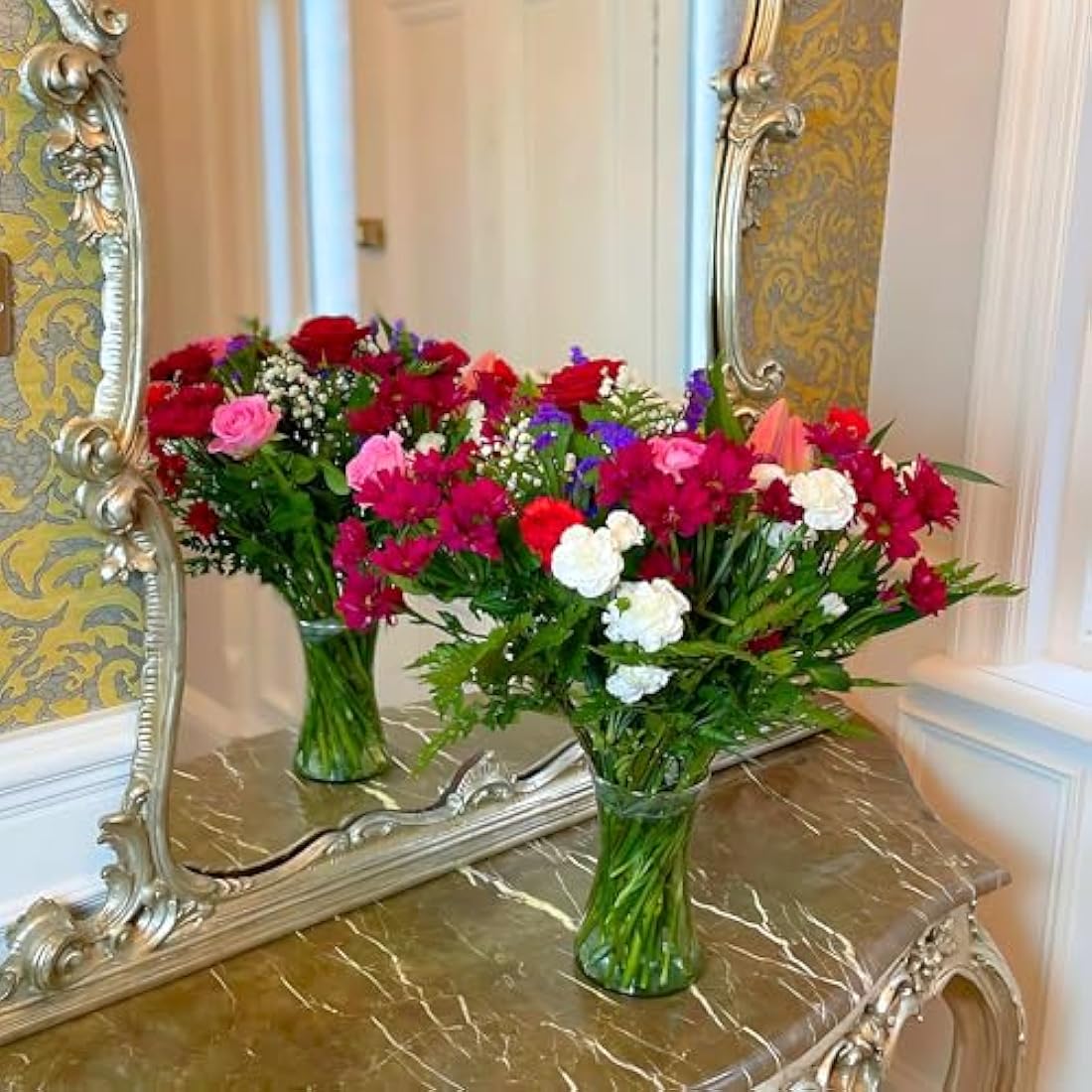 Fresh Flower Bouquet – Large Red Naomi Velvet Rose