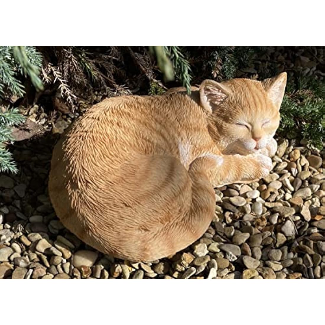 G&H Decor Ginger Sleeping Cat Statue – 32cm Resin Garden Ornament