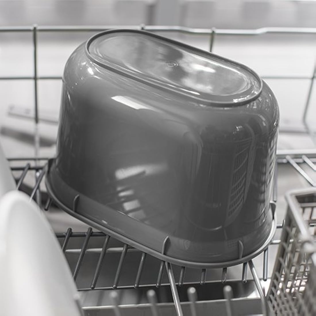 Addis 2.5L Kitchen Compost Caddy – White & Metallic Food Waste Bin