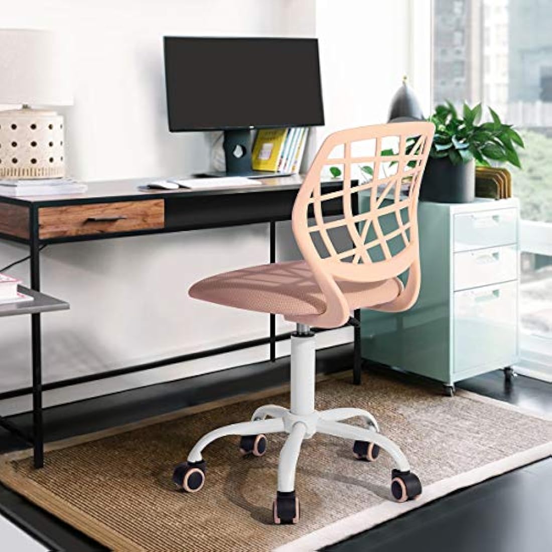 FurnitureR Ergonomic Mesh Office Chair – Swivel Desk Chair, Light Pink