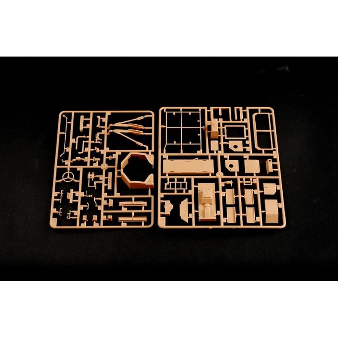 Hobbyboss 1:35 M1070/M1000 HETS Military Plastic Model Assembly Kit
