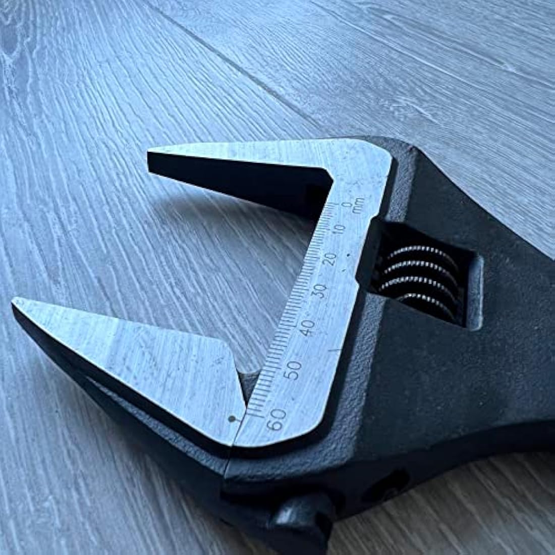 OX PRO Series Adjustable Wrench – 60mm Extra Wide Jaw Plumbing Spanner