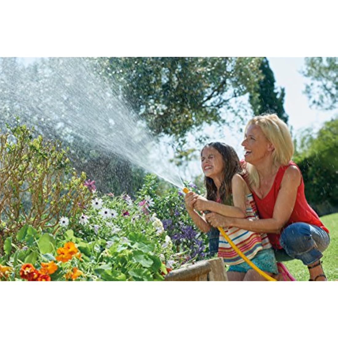 Hozelock Superhoze 30m Expanding Hose – Flexible Garden Hose Pipe