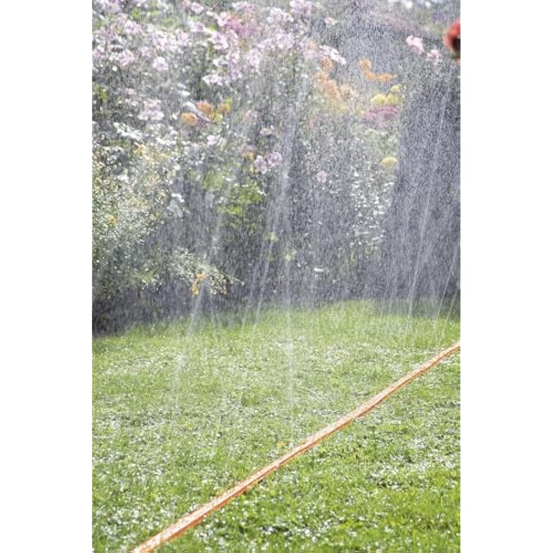 Gardena Hose Sprinkler – 15m Fine Spray Mist for Narrow Garden Beds