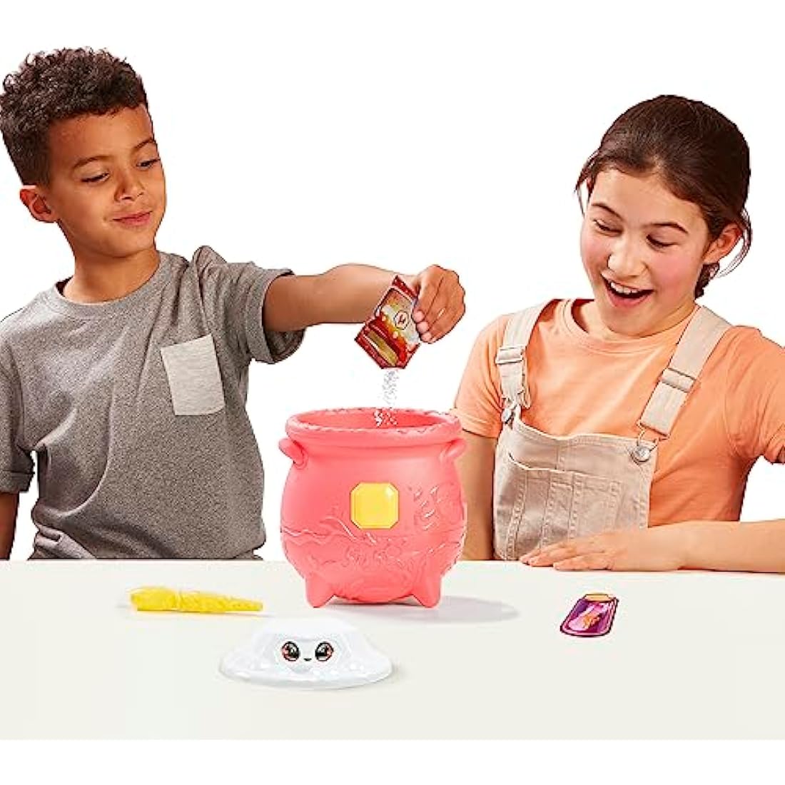Magic Mixies Fire Magic Cauldron - Fizzing Reveal Plushie & Ring