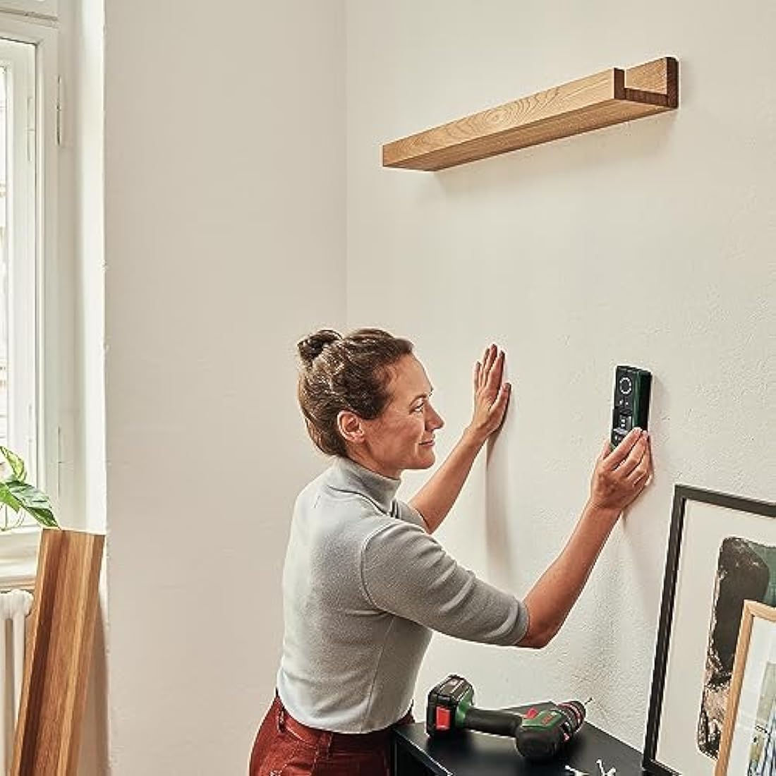 Bosch Truvo 2nd Gen Wall Scanner – Metal and Live Wire Detector